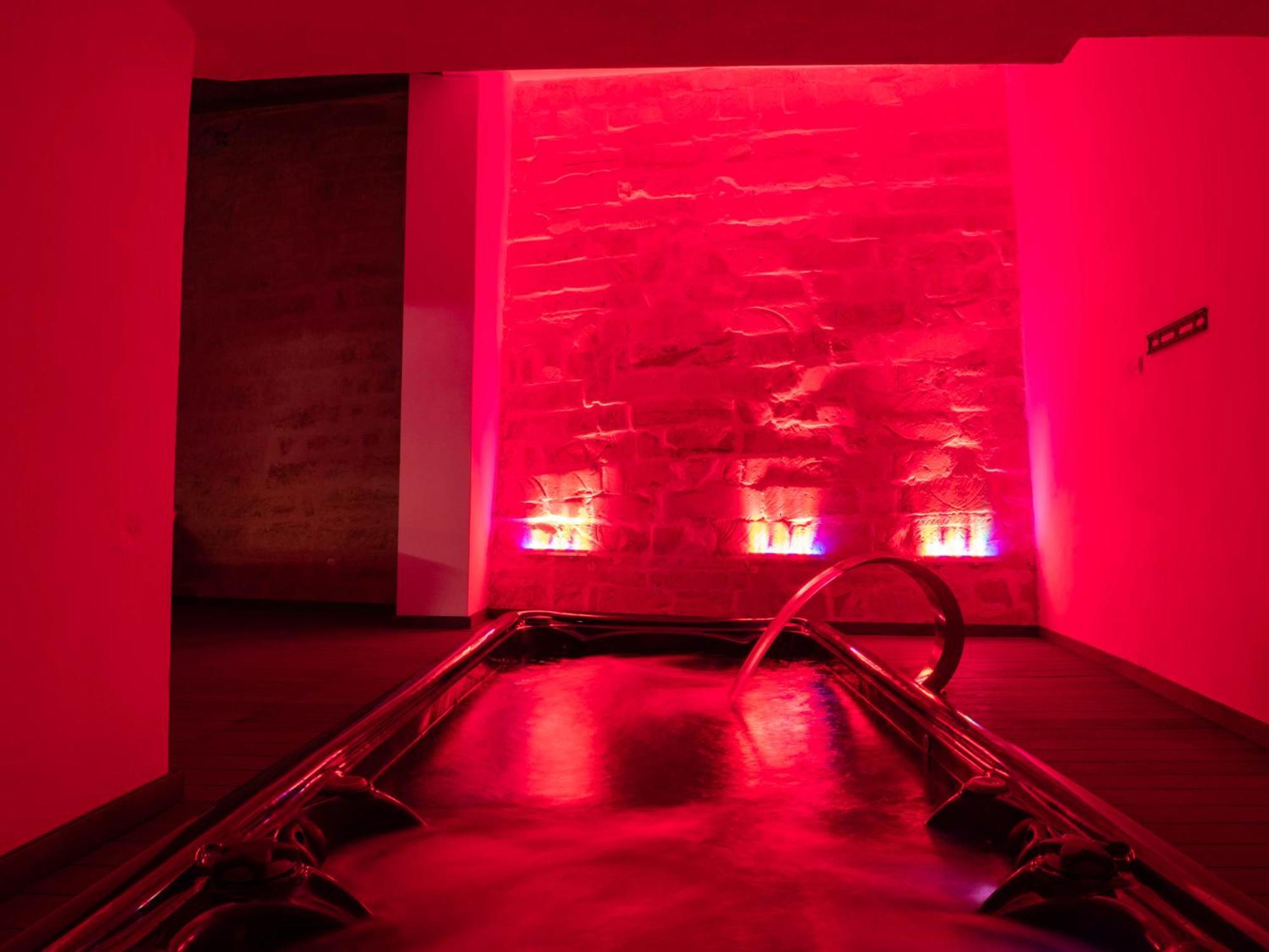 Villa Gaia - Sunset Views, Indoor Heated Pool, Sauna And Games Room 멜리에하 외부 사진