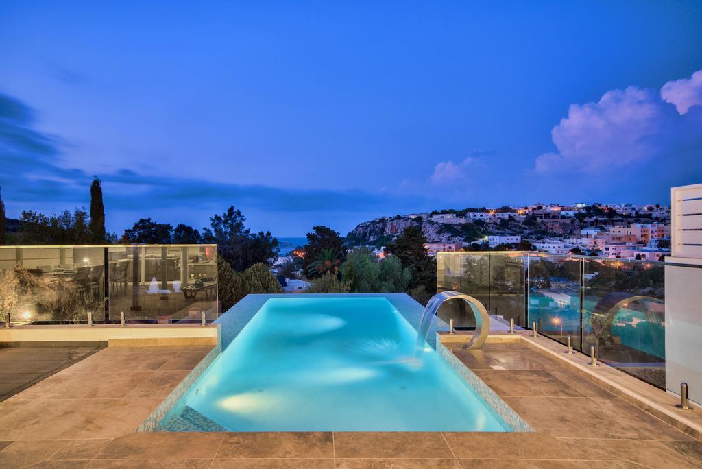 Villa Gaia - Sunset Views, Indoor Heated Pool, Sauna And Games Room 멜리에하 외부 사진