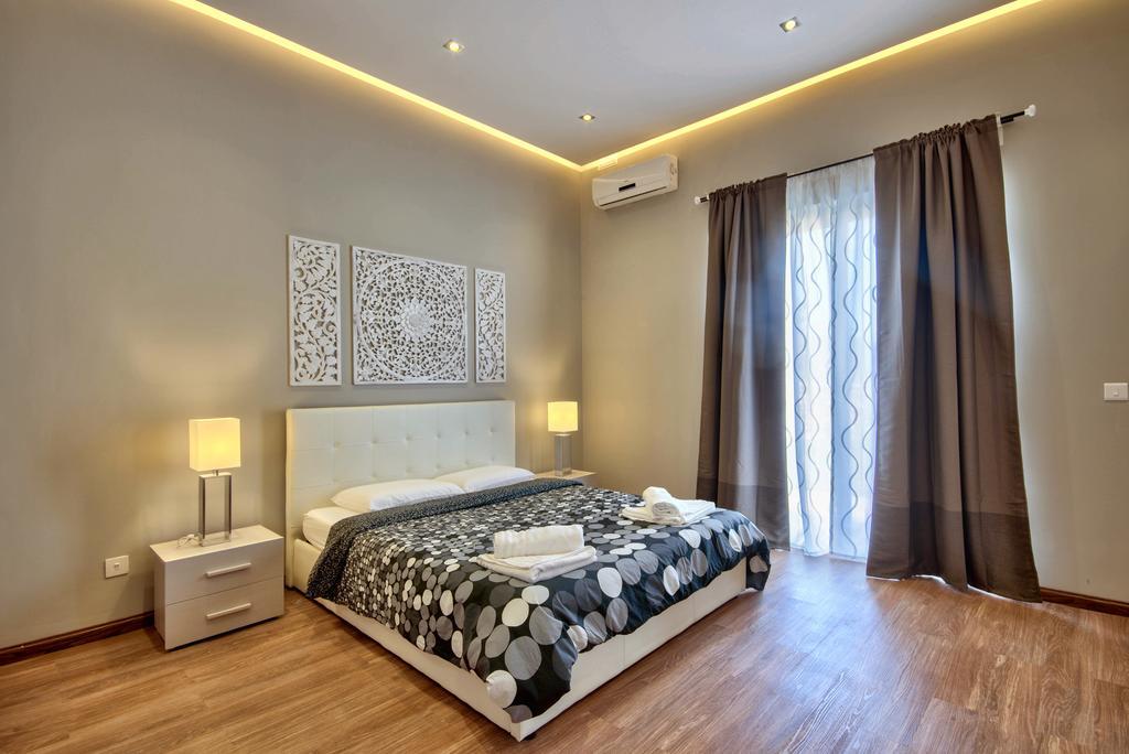 Villa Gaia - Sunset Views, Indoor Heated Pool, Sauna And Games Room 멜리에하 외부 사진