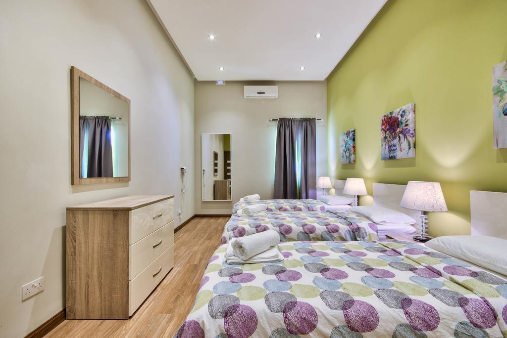 Villa Gaia - Sunset Views, Indoor Heated Pool, Sauna And Games Room 멜리에하 외부 사진