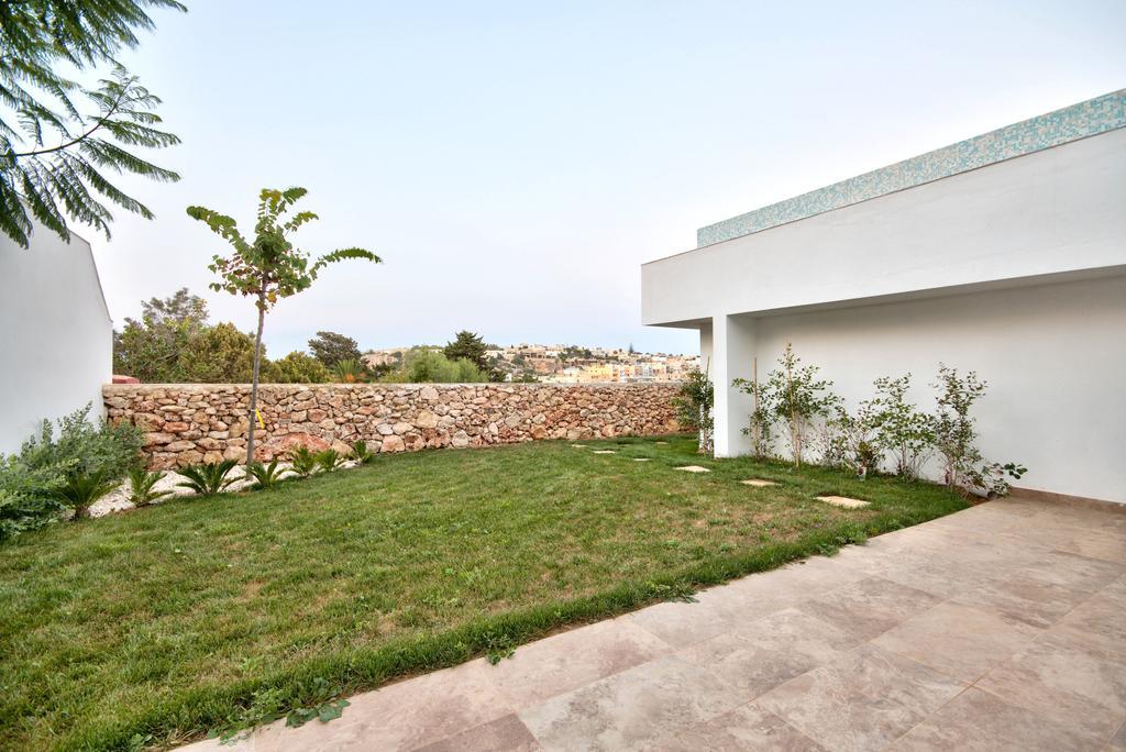 Villa Gaia - Sunset Views, Indoor Heated Pool, Sauna And Games Room 멜리에하 외부 사진