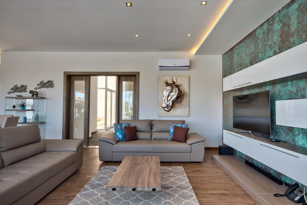 Villa Gaia - Sunset Views, Indoor Heated Pool, Sauna And Games Room 멜리에하 외부 사진