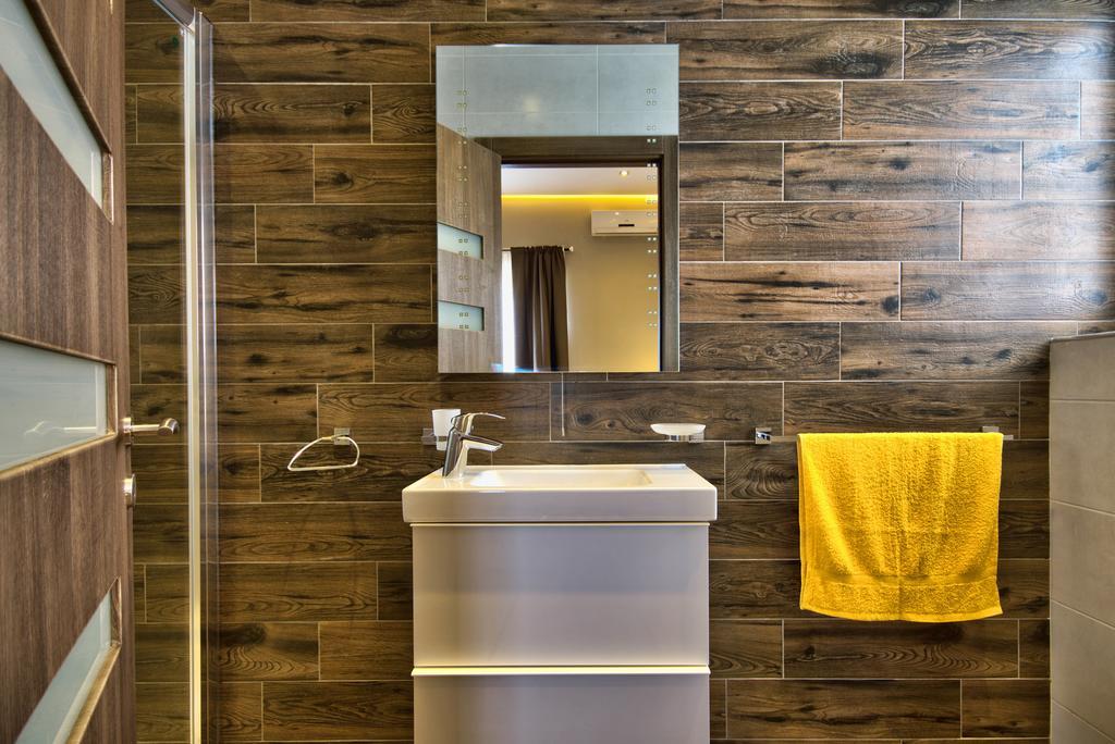 Villa Gaia - Sunset Views, Indoor Heated Pool, Sauna And Games Room 멜리에하 외부 사진