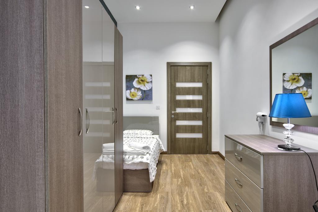 Villa Gaia - Sunset Views, Indoor Heated Pool, Sauna And Games Room 멜리에하 외부 사진